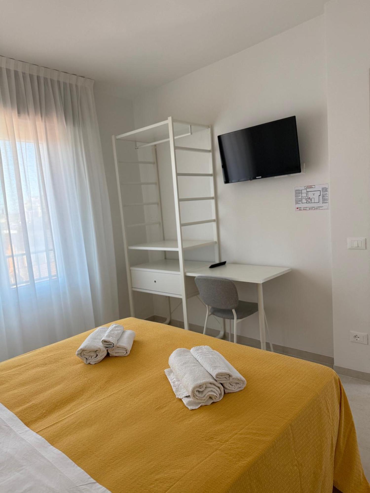 Hotel Pigalle Rimini Exterior photo