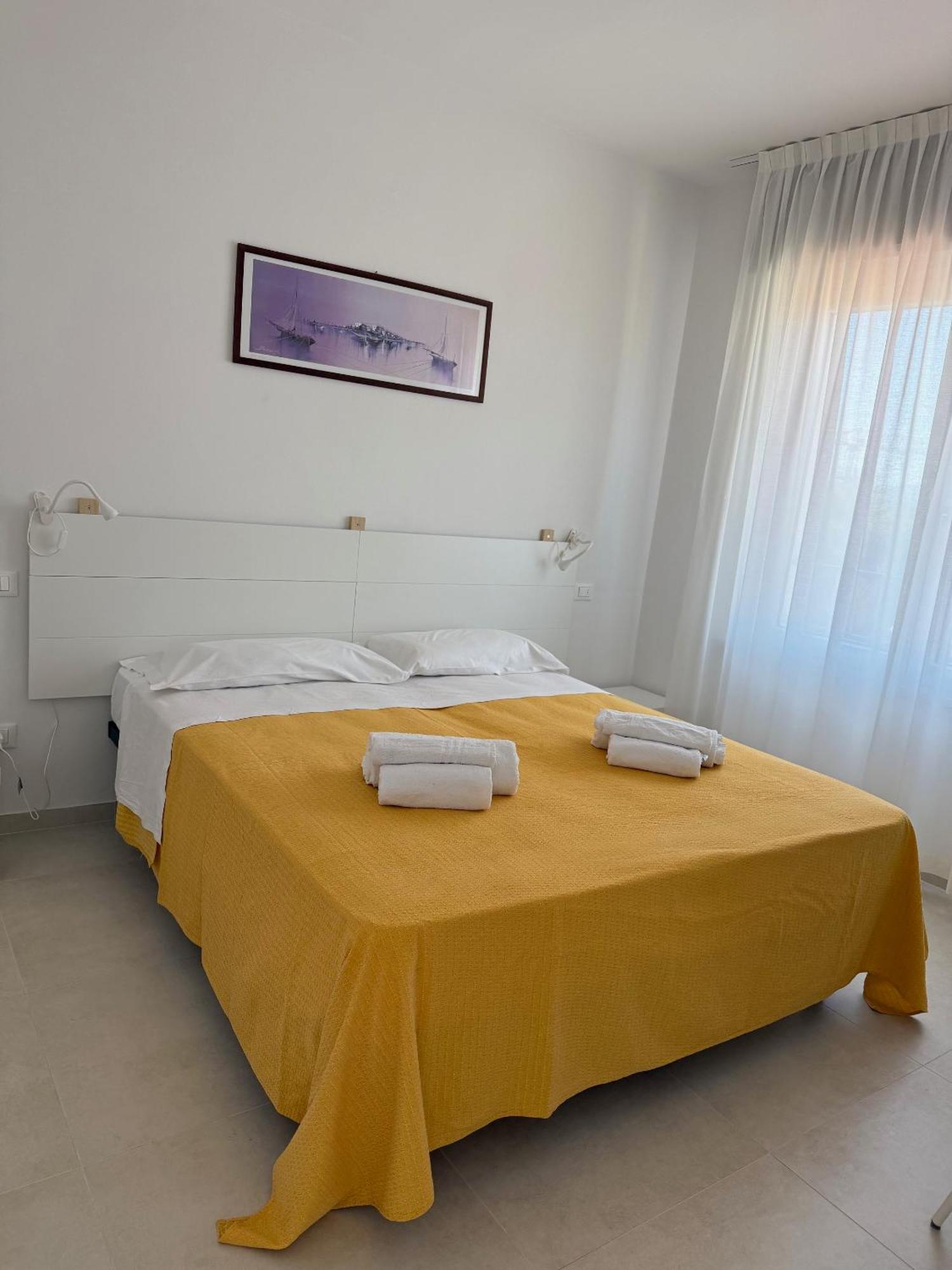 Hotel Pigalle Rimini Exterior photo
